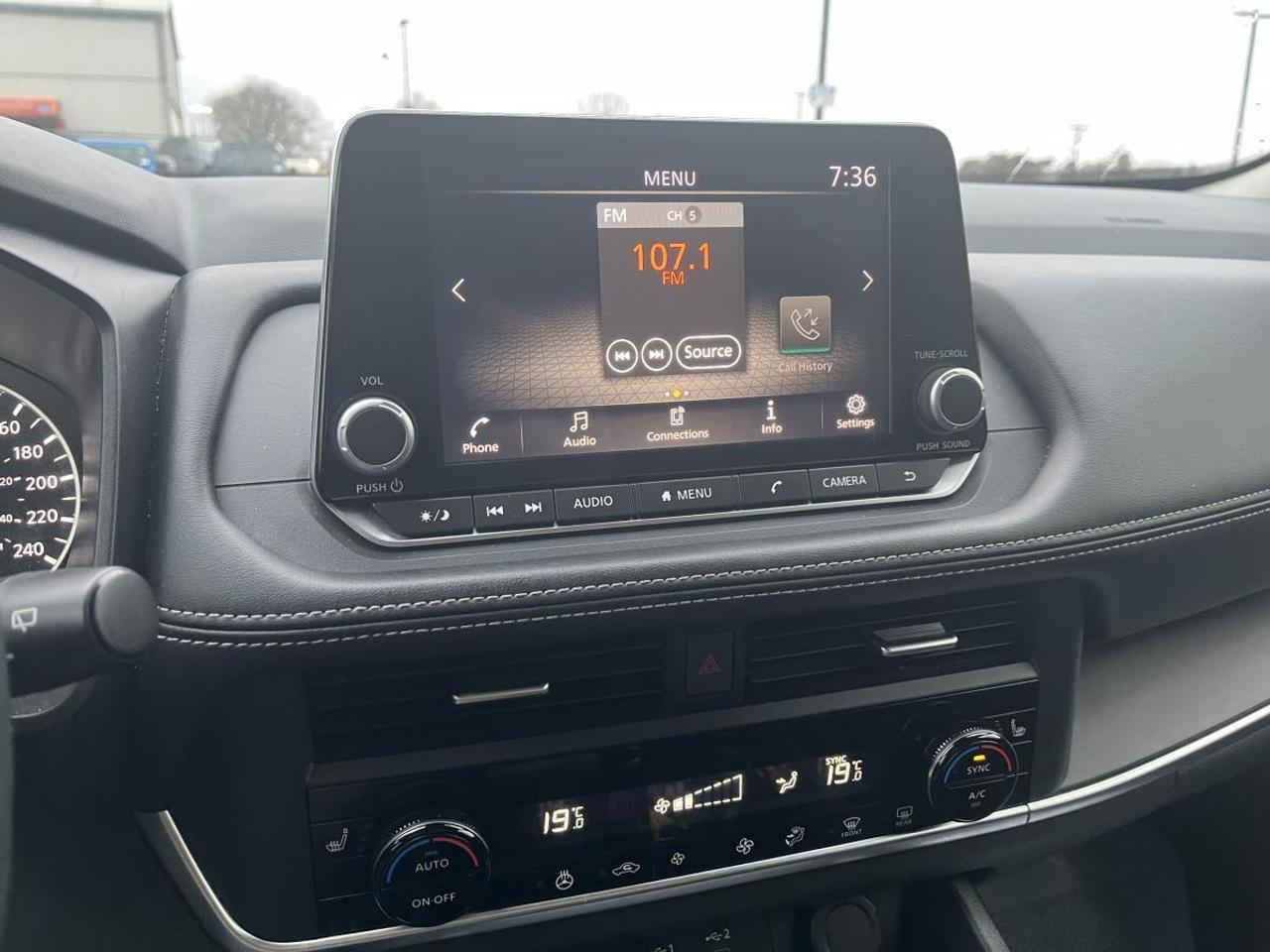 2024 Nissan Rogue S Photo