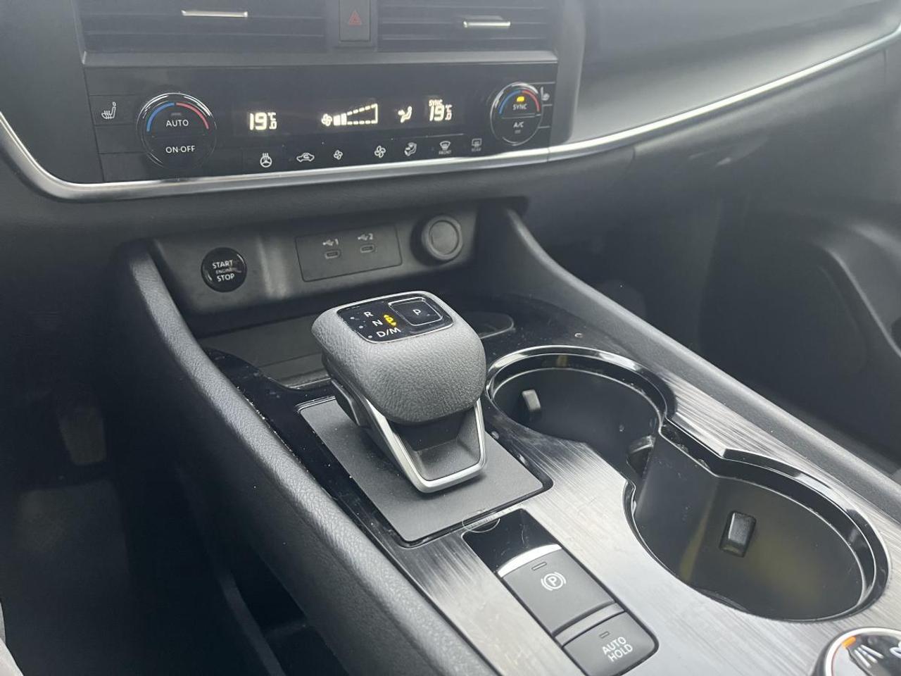 2024 Nissan Rogue S Photo