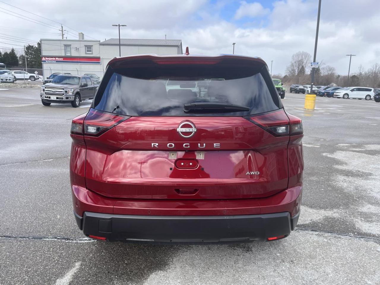 2024 Nissan Rogue AWD S Photo4