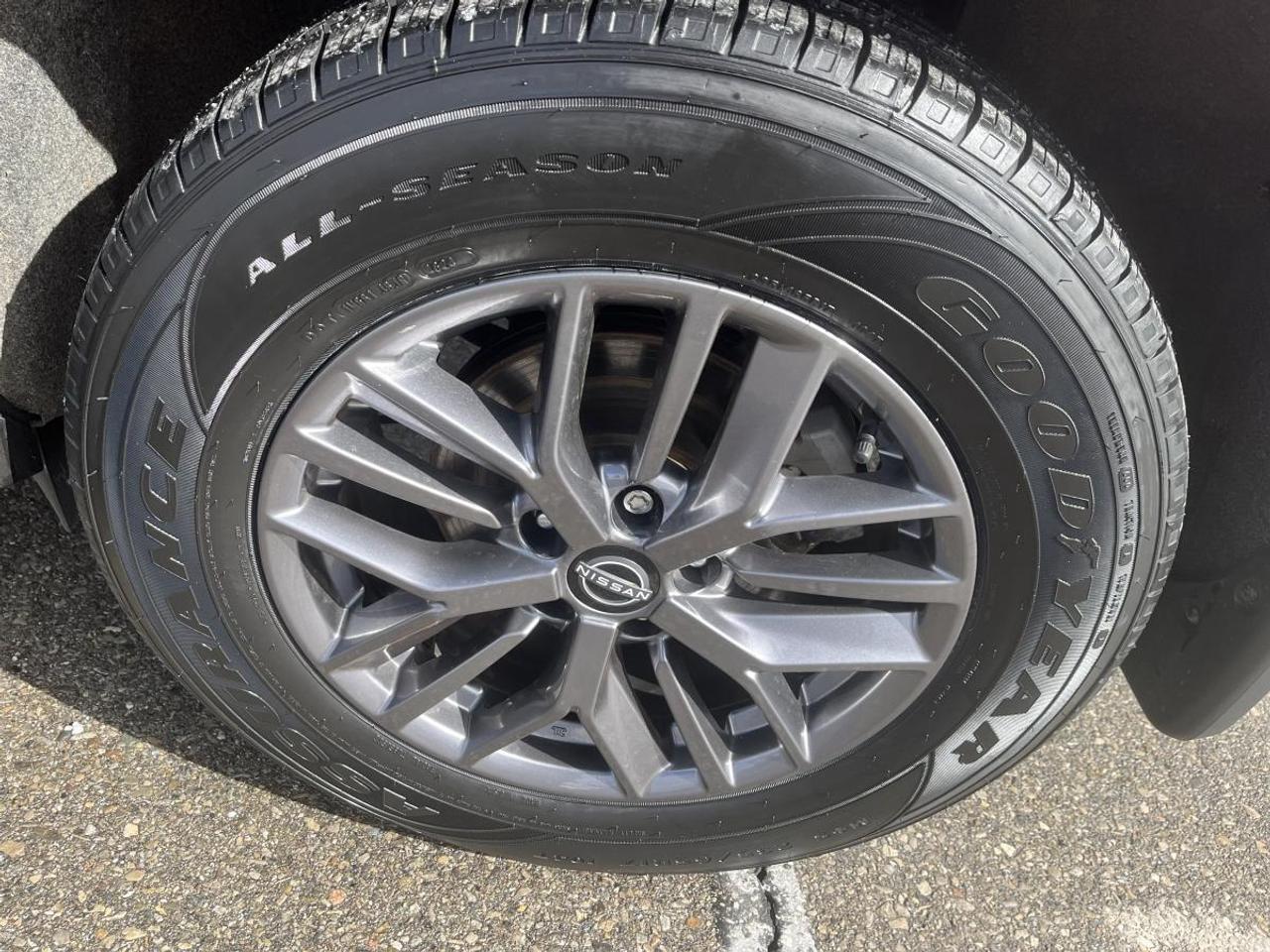 2024 Nissan Rogue AWD S Photo