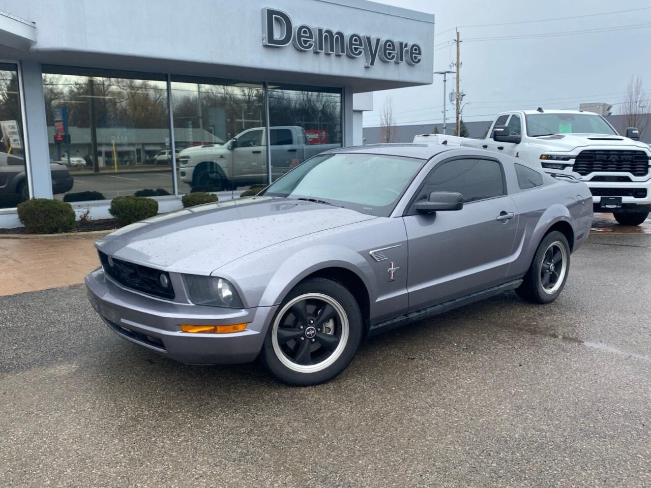 2006 Ford Mustang 2dr Cpe Photo