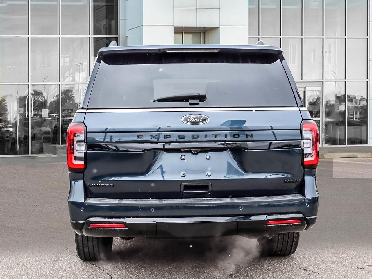 2023 Ford Expedition Limited MAX Photo3