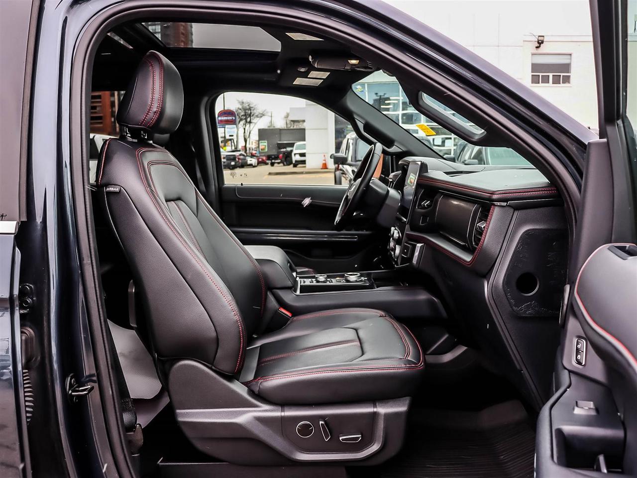 2023 Ford Expedition Limited MAX Photo