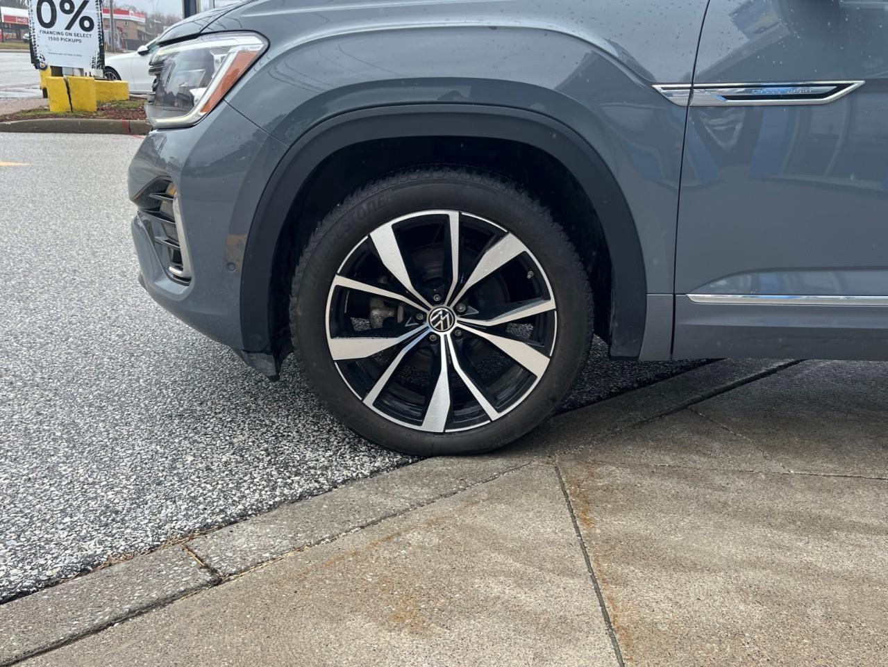 2024 Volkswagen Atlas Cross Sport EXECLINE PERFECT SHAPE Photo