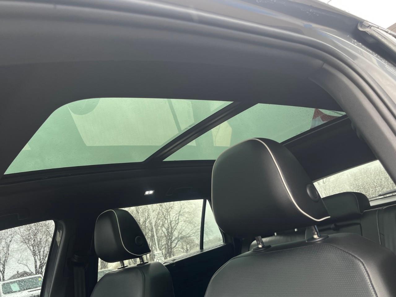 2024 Volkswagen Atlas Cross Sport EXECLINE PERFECT SHAPE Photo