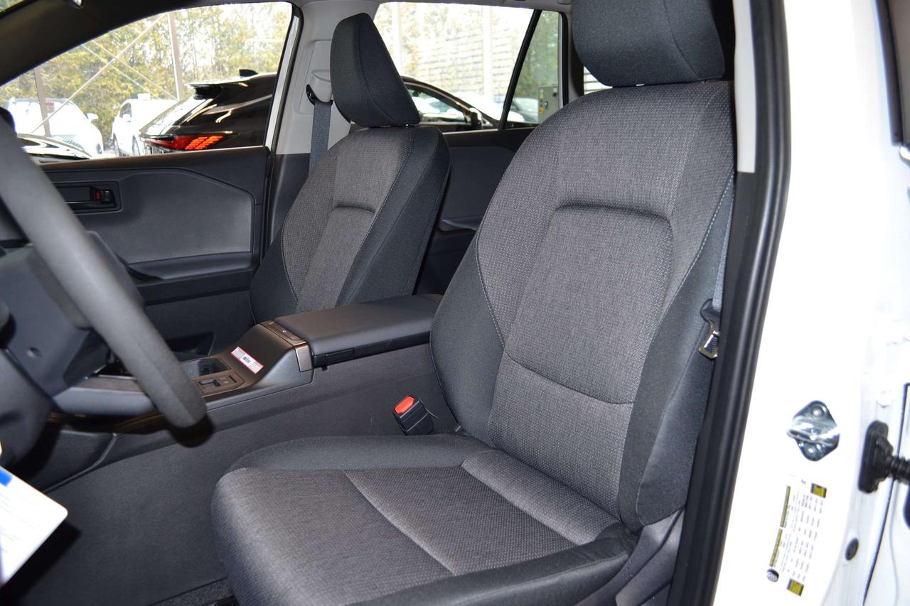 2026 Toyota RAV4 LE Photo