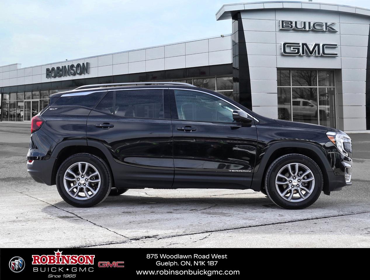 2022 GMC Terrain SLT Photo2