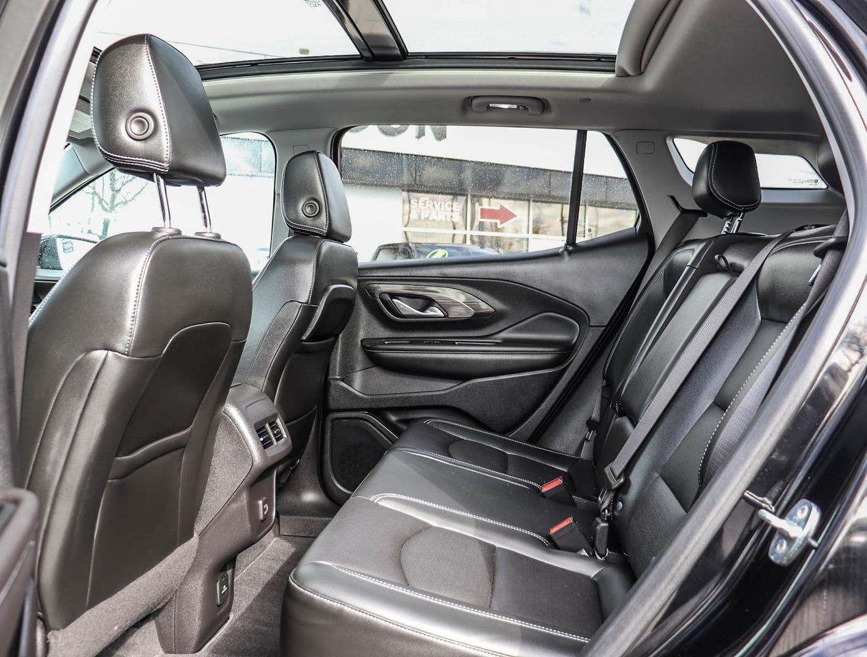 2022 GMC Terrain SLT Photo