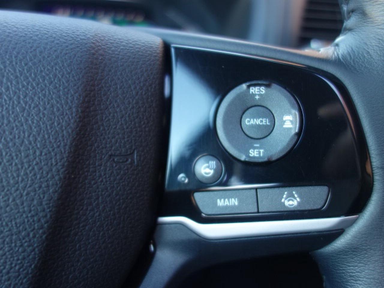 2018 Honda Odyssey Touring Photo