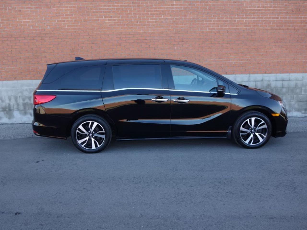 2018 Honda Odyssey Touring Photo