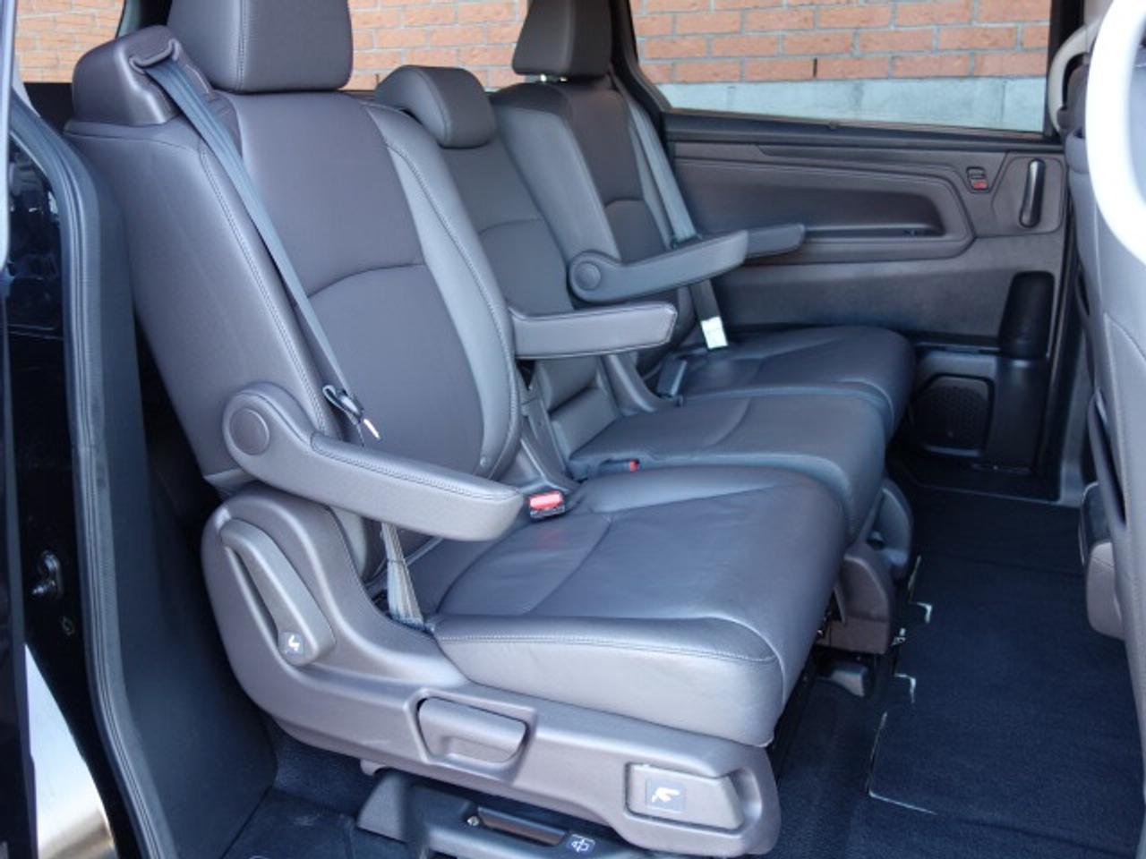 2018 Honda Odyssey Touring Photo
