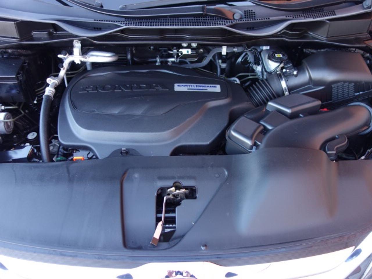 2018 Honda Odyssey Touring Photo