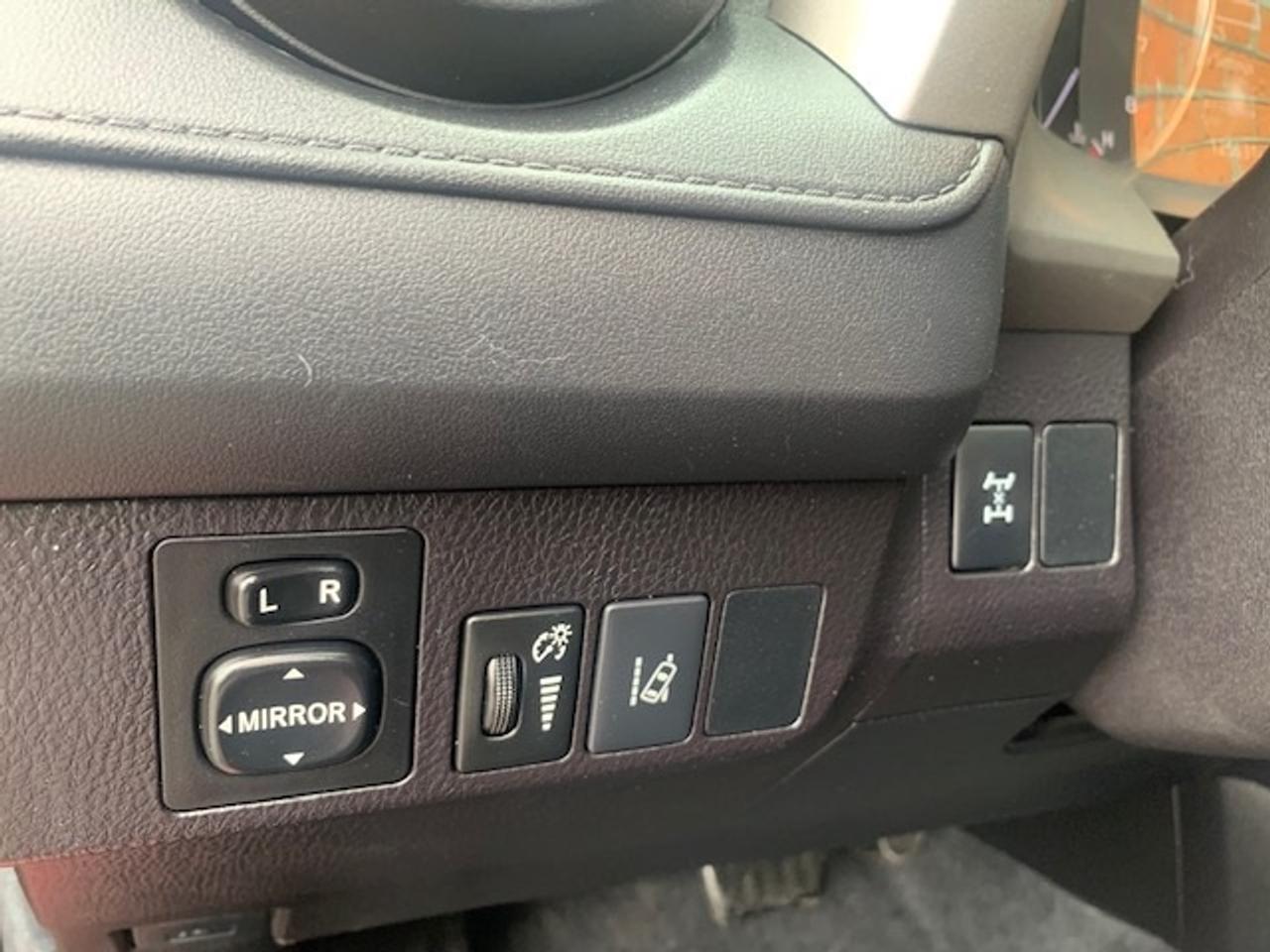 2018 Toyota RAV4 LE AWD Photo