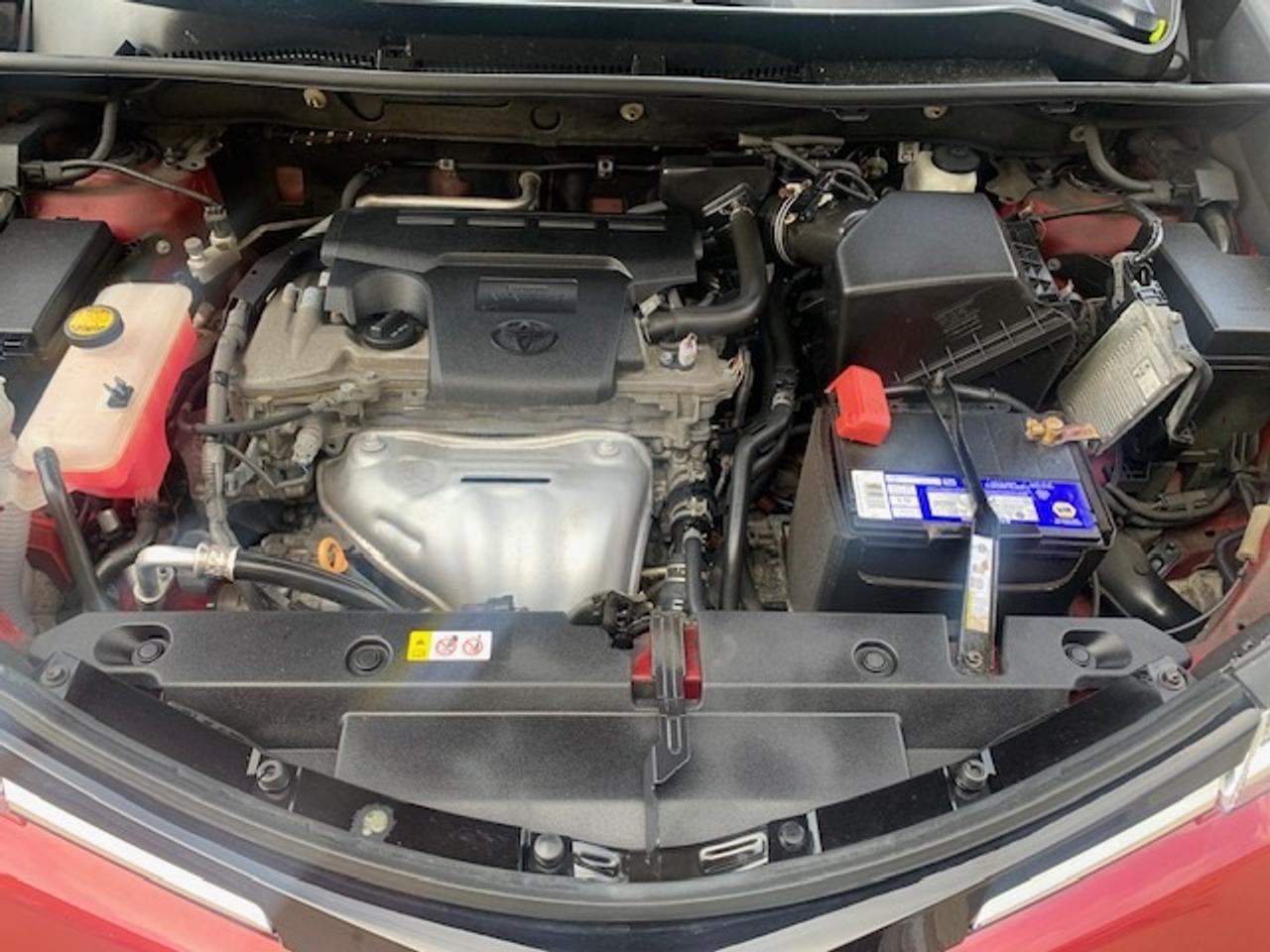2018 Toyota RAV4 LE AWD Photo