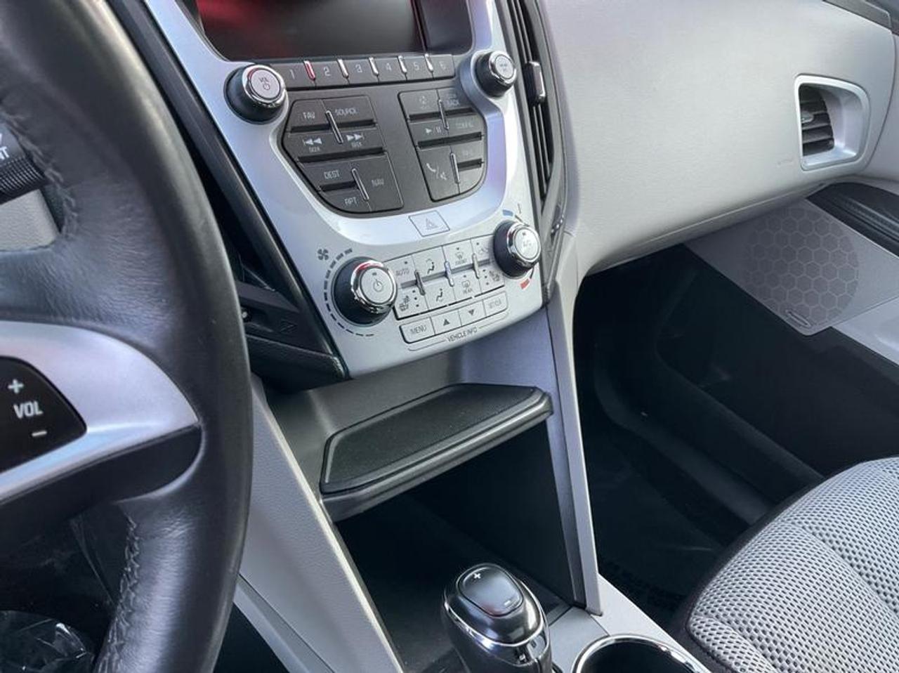 2016 Chevrolet Equinox LT Photo4