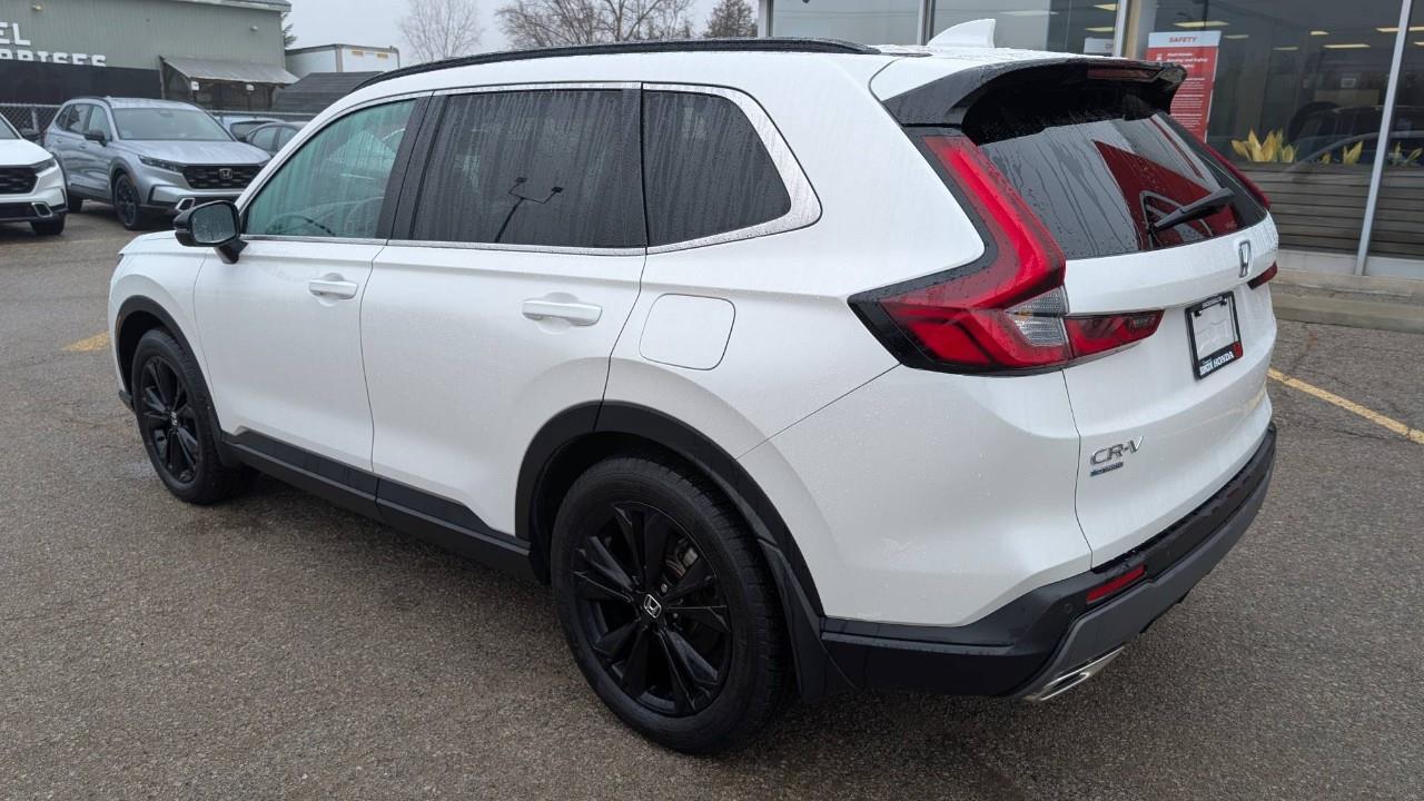 2025 Honda CR-V Hybrid Touring 4dr All-Wheel Drive Photo