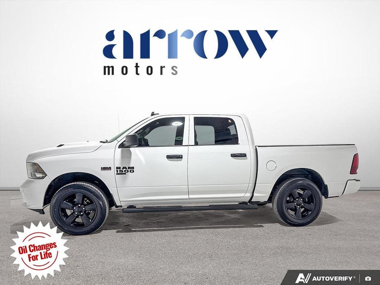 2021 RAM 1500 Classic EXPRESS 4X4 CREW CAB 5'7" BOX Photo