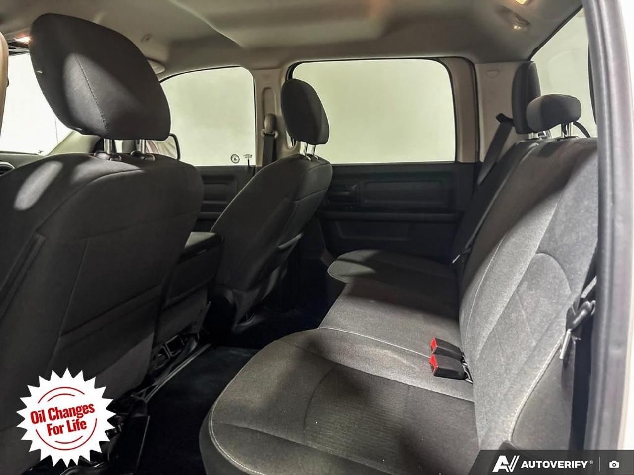 2021 RAM 1500 Classic EXPRESS 4X4 CREW CAB 5'7" BOX Photo
