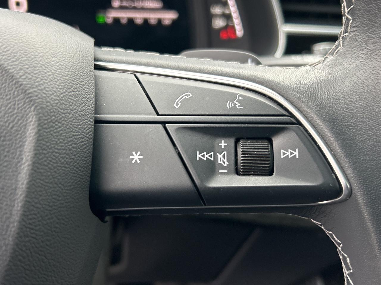 2025 Audi Q8 Q8 PROGRESSIVE,ADAPTIVE CRUISE,AMBIENT LIGHT,PANO Photo