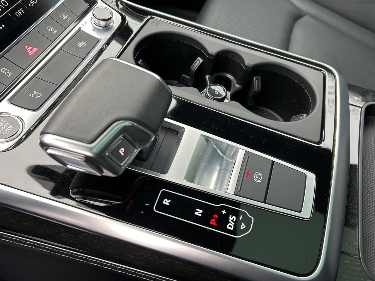 2025 Audi Q8 Q8 PROGRESSIVE,ADAPTIVE CRUISE,AMBIENT LIGHT,PANO Photo