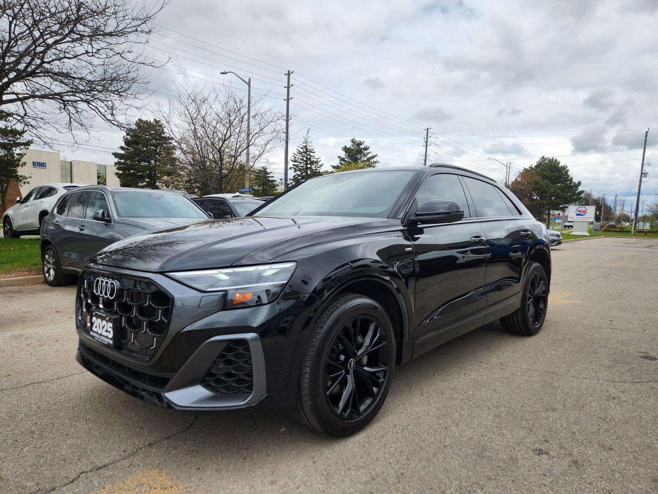 2025 Audi Q8 Q8 PROGRESSIVE,ADAPTIVE CRUISE,AMBIENT LIGHT,PANO Photo4