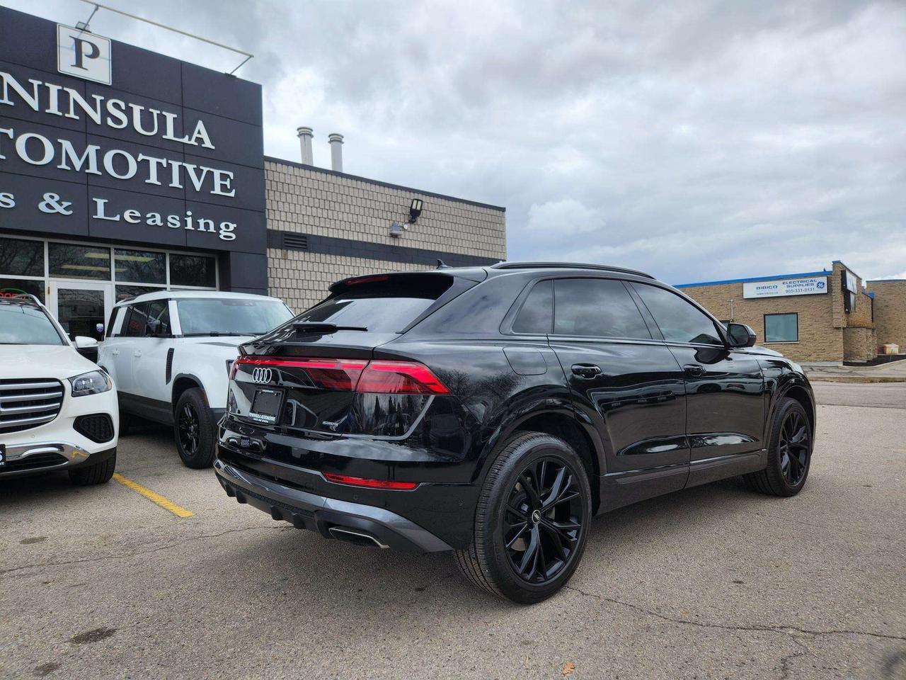 2025 Audi Q8 Q8 PROGRESSIVE,ADAPTIVE CRUISE,AMBIENT LIGHT,PANO Photo