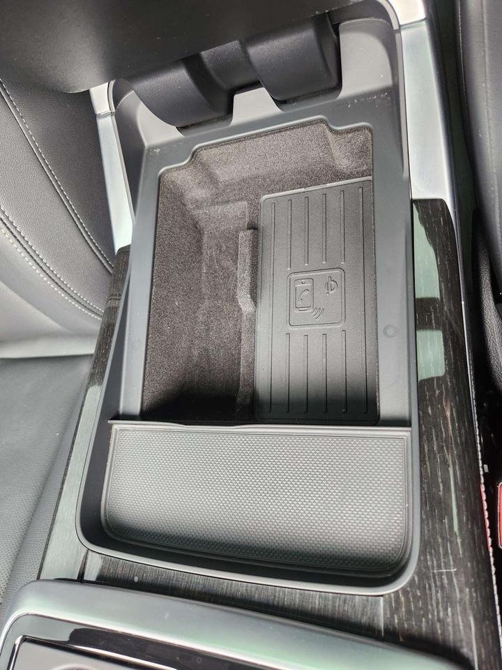 2025 Audi Q8 Q8 PROGRESSIVE,ADAPTIVE CRUISE,AMBIENT LIGHT,PANO Photo