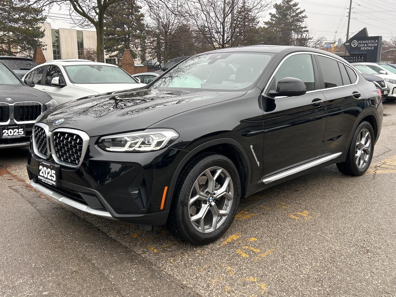 2025 BMW X4 HEADS UP DISPLAY, CARPLAY, PANOROOF,AMBIENT LIGHTS Photo