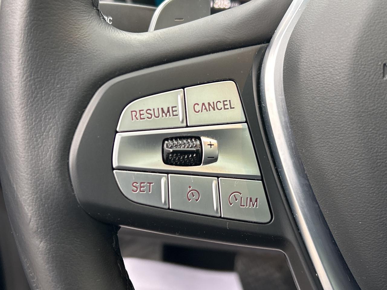 2025 BMW X4 HEADS UP DISPLAY, CARPLAY, PANOROOF,AMBIENT LIGHTS Photo