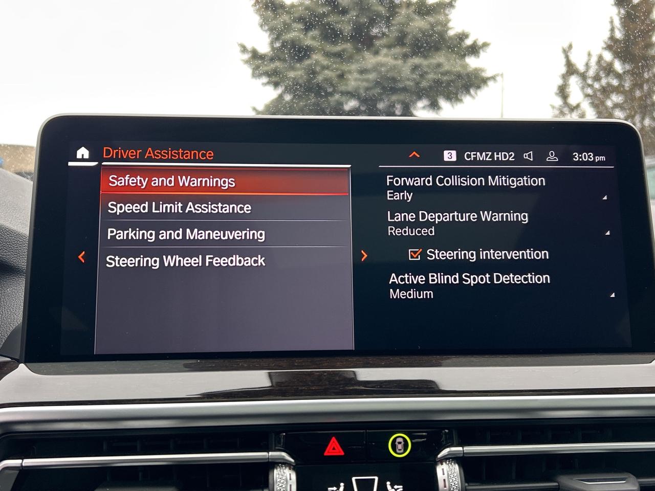 2025 BMW X4 HEADS UP DISPLAY, CARPLAY, PANOROOF,AMBIENT LIGHTS Photo