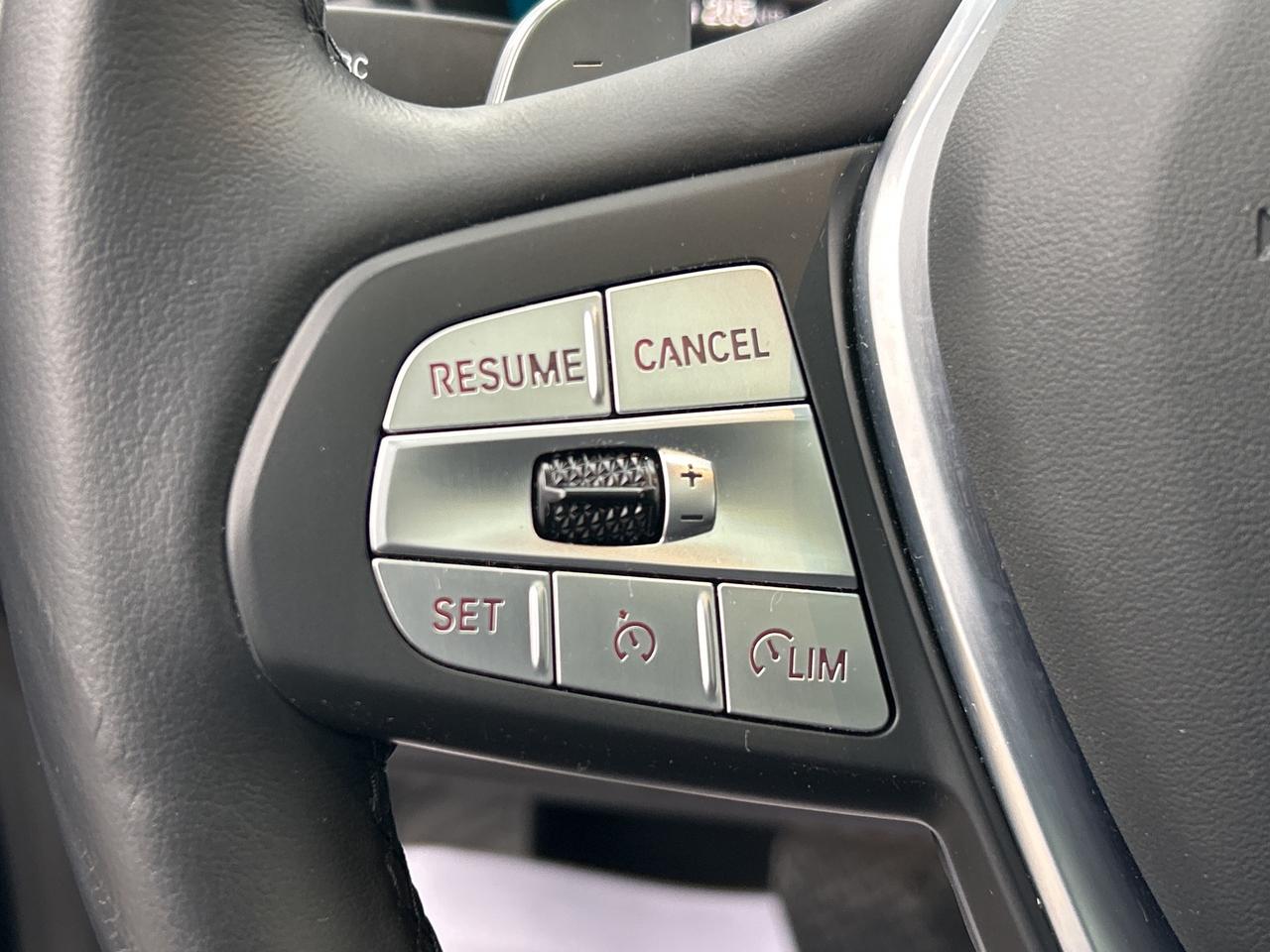 2025 BMW X4 HEADS UP DISPLAY, CARPLAY, PANOROOF,AMBIENT LIGHTS Photo
