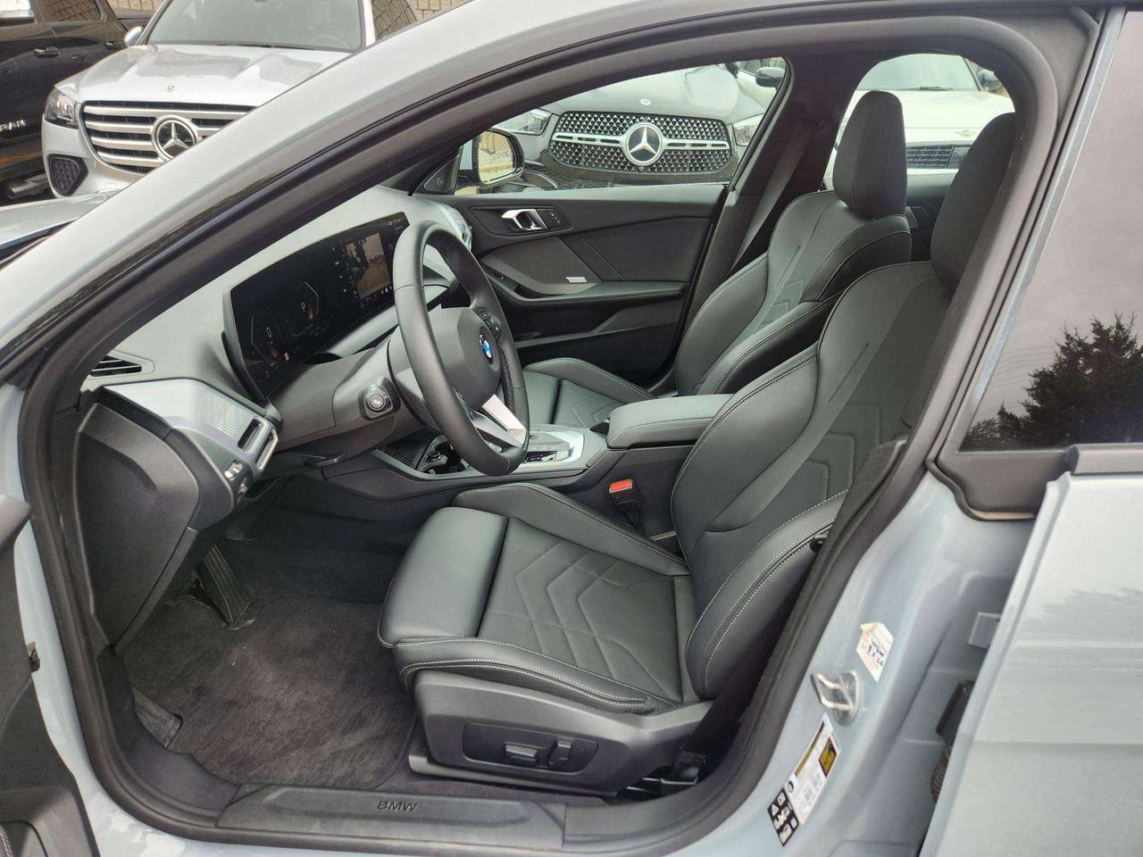 2025 BMW 2 Series M-Sport, FREE TORONTO MAPLE LEAFS GOLD SEATS Photo