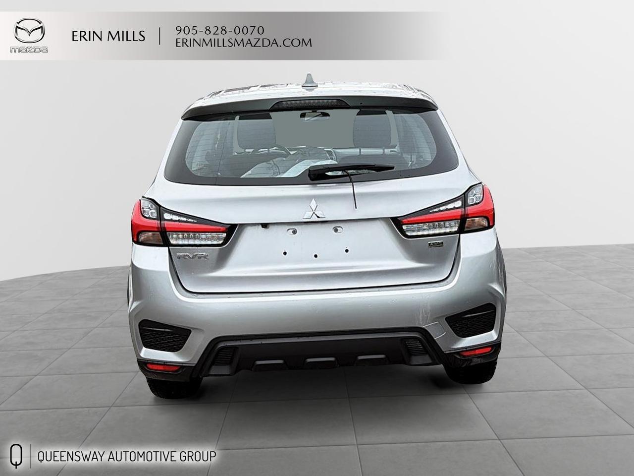 2024 Mitsubishi RVR ES Photo