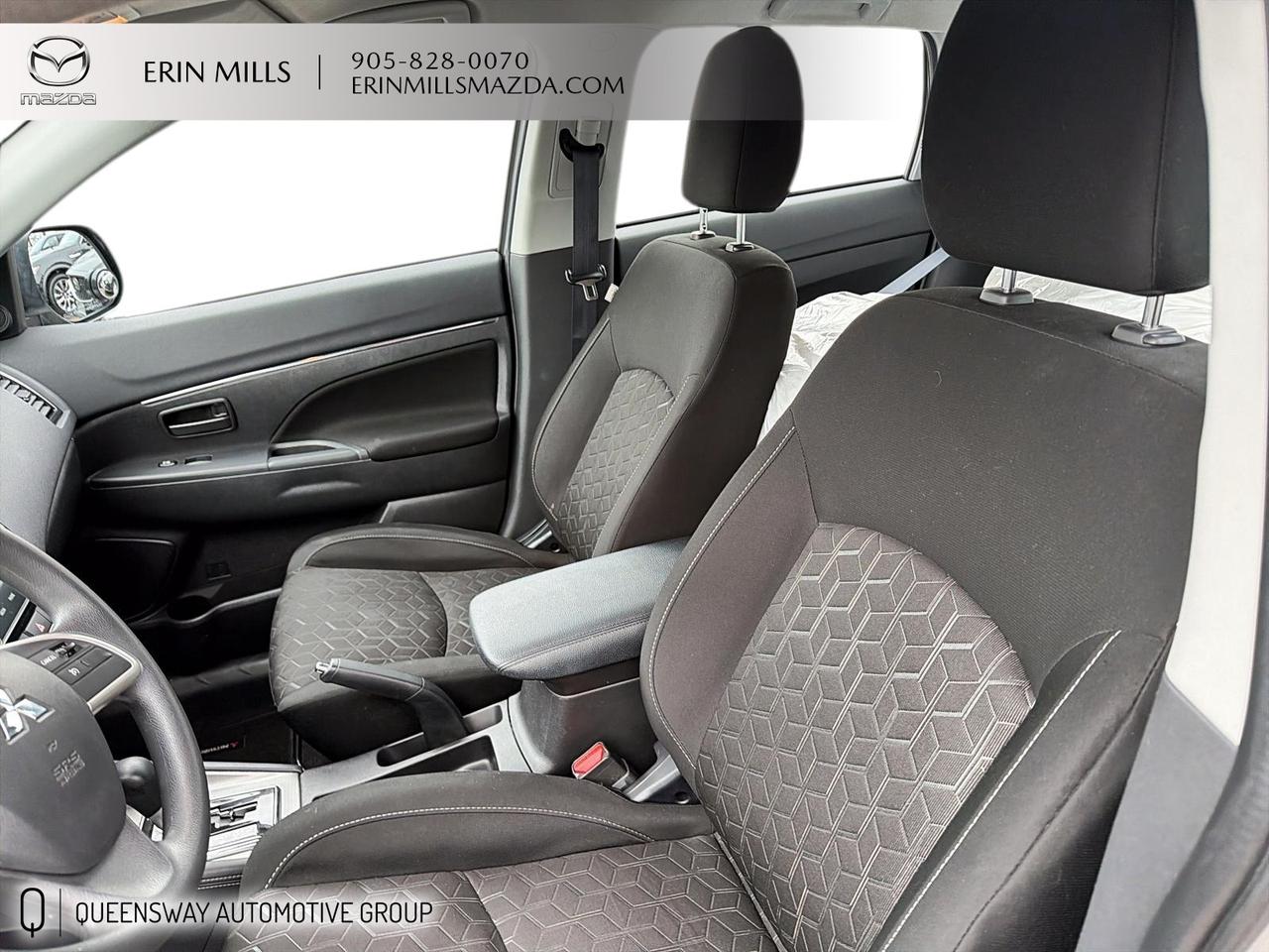 2024 Mitsubishi RVR ES Photo