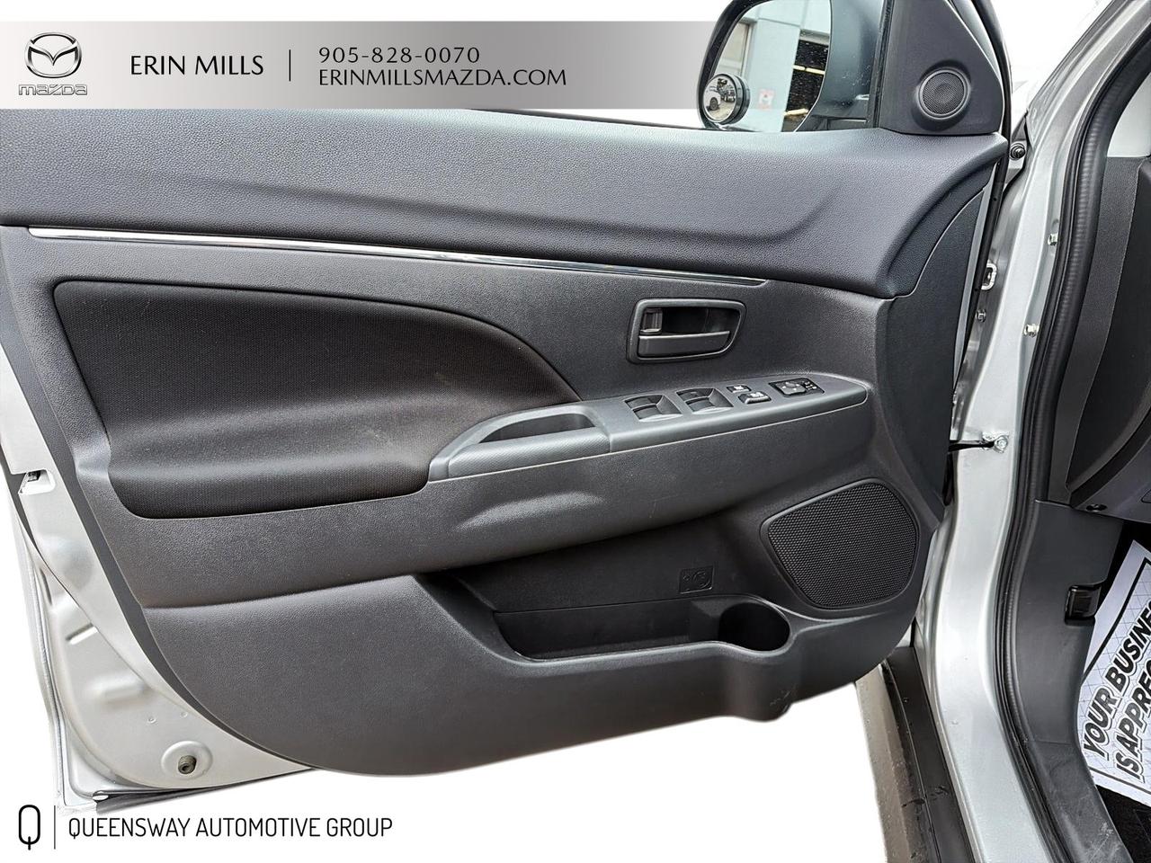 2024 Mitsubishi RVR ES Photo