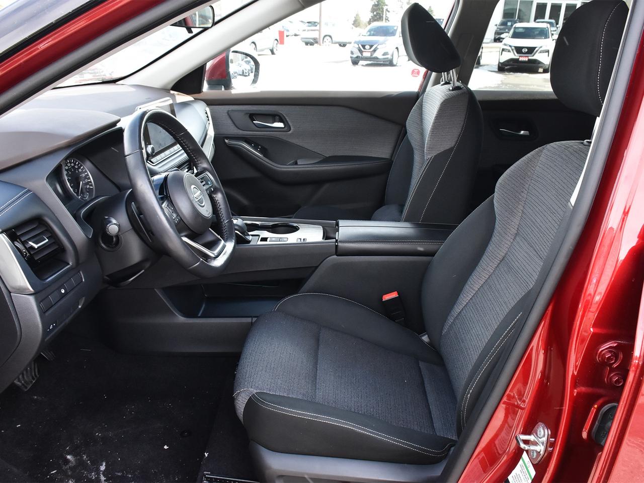 2021 Nissan Rogue SV  - Sunroof -  Heated Seats Photo