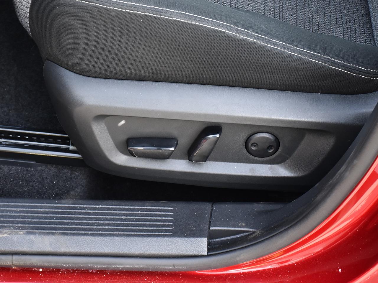 2021 Nissan Rogue SV  - Sunroof -  Heated Seats Photo