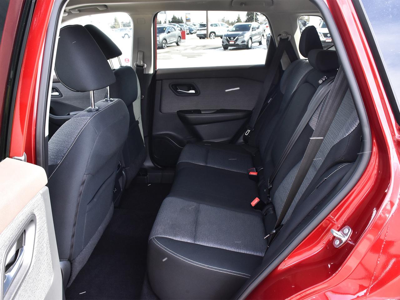 2021 Nissan Rogue SV  - Sunroof -  Heated Seats Photo