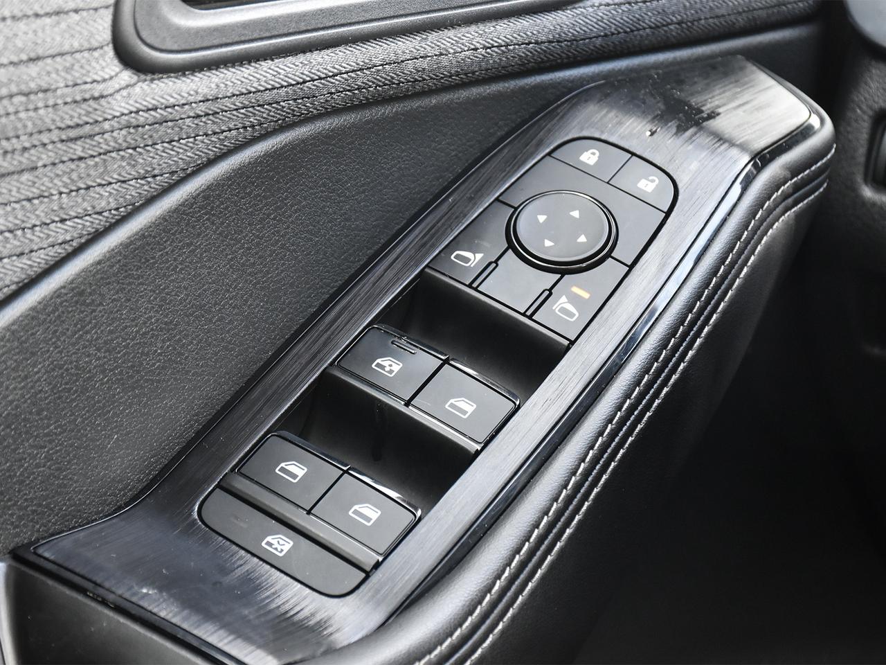 2021 Nissan Rogue SV  - Sunroof -  Heated Seats Photo