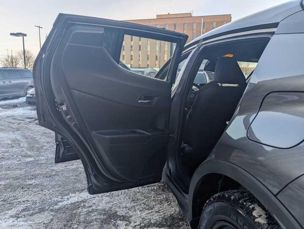 2019 Toyota C-HR  Photo