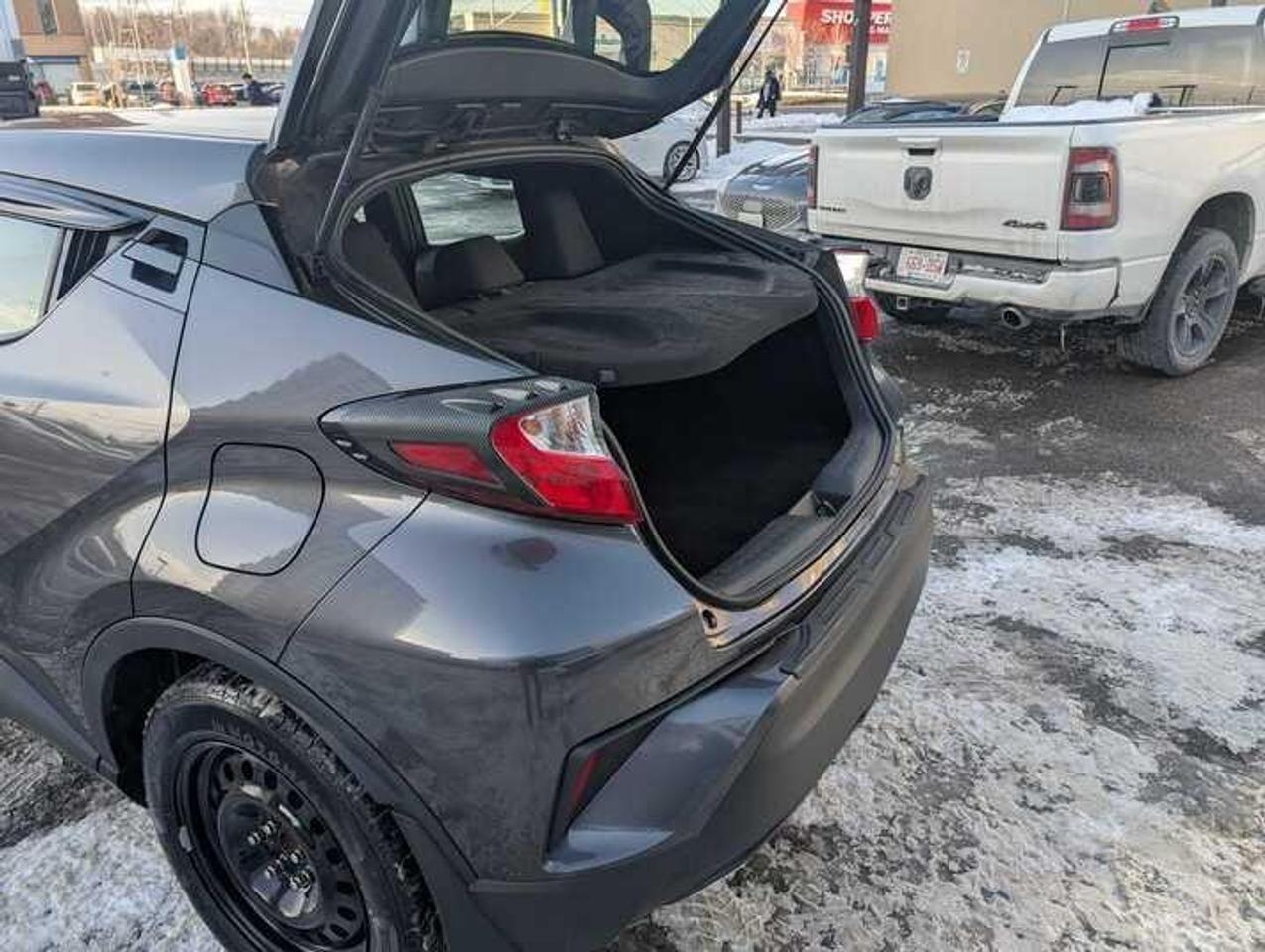 2019 Toyota C-HR  Photo