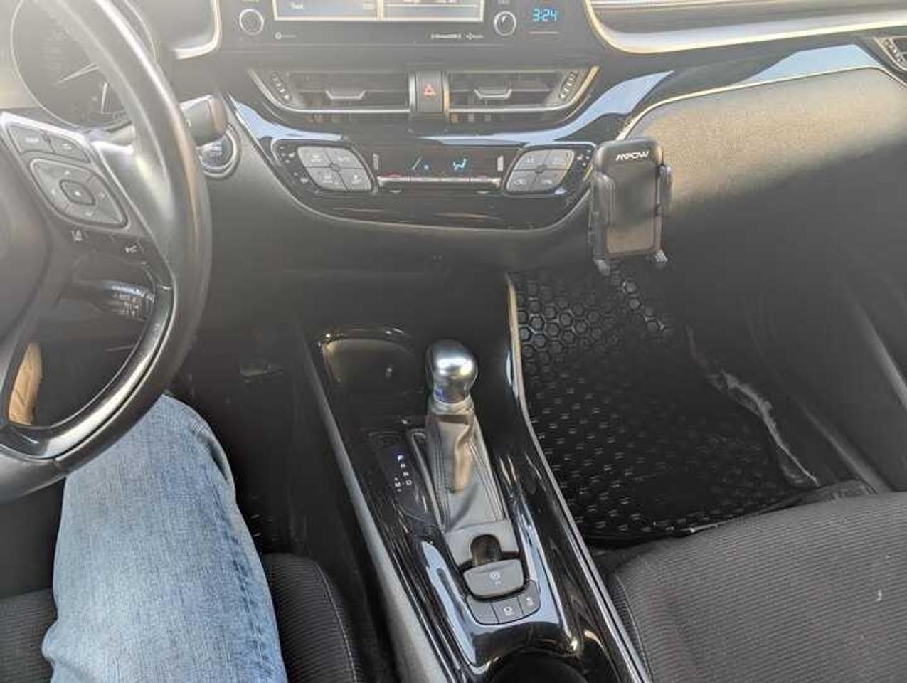 2019 Toyota C-HR  Photo