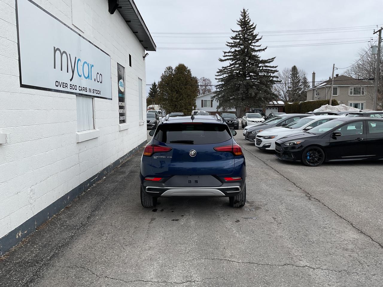 2023 Buick Encore GX Essence All-Wheel Drive Photo3