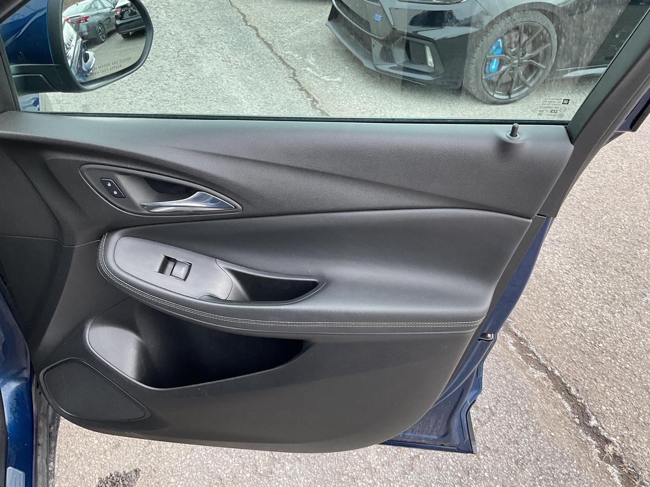 2023 Buick Encore GX Essence All-Wheel Drive Photo