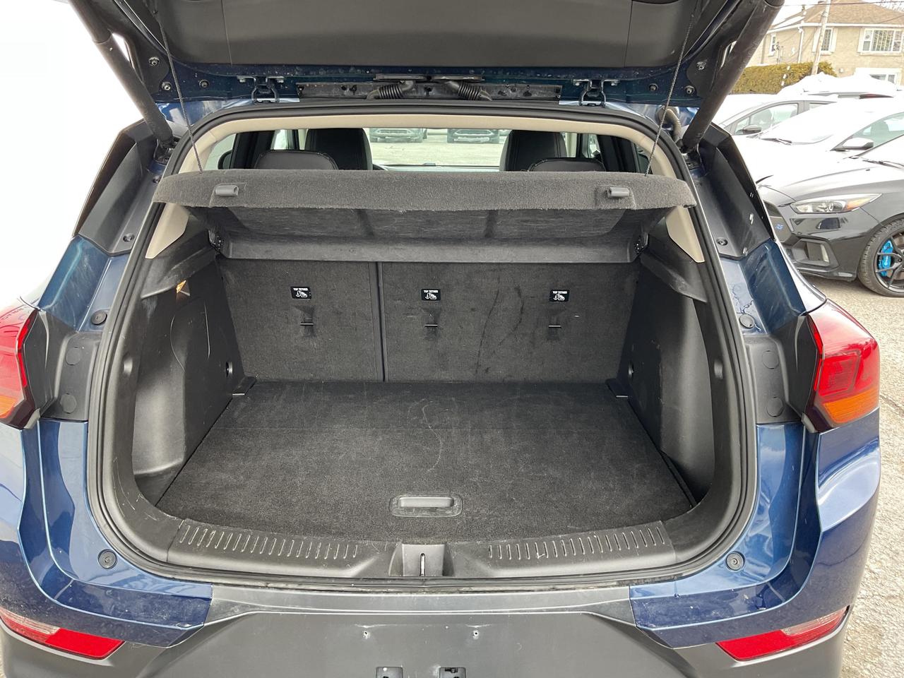 2023 Buick Encore GX Essence All-Wheel Drive Photo