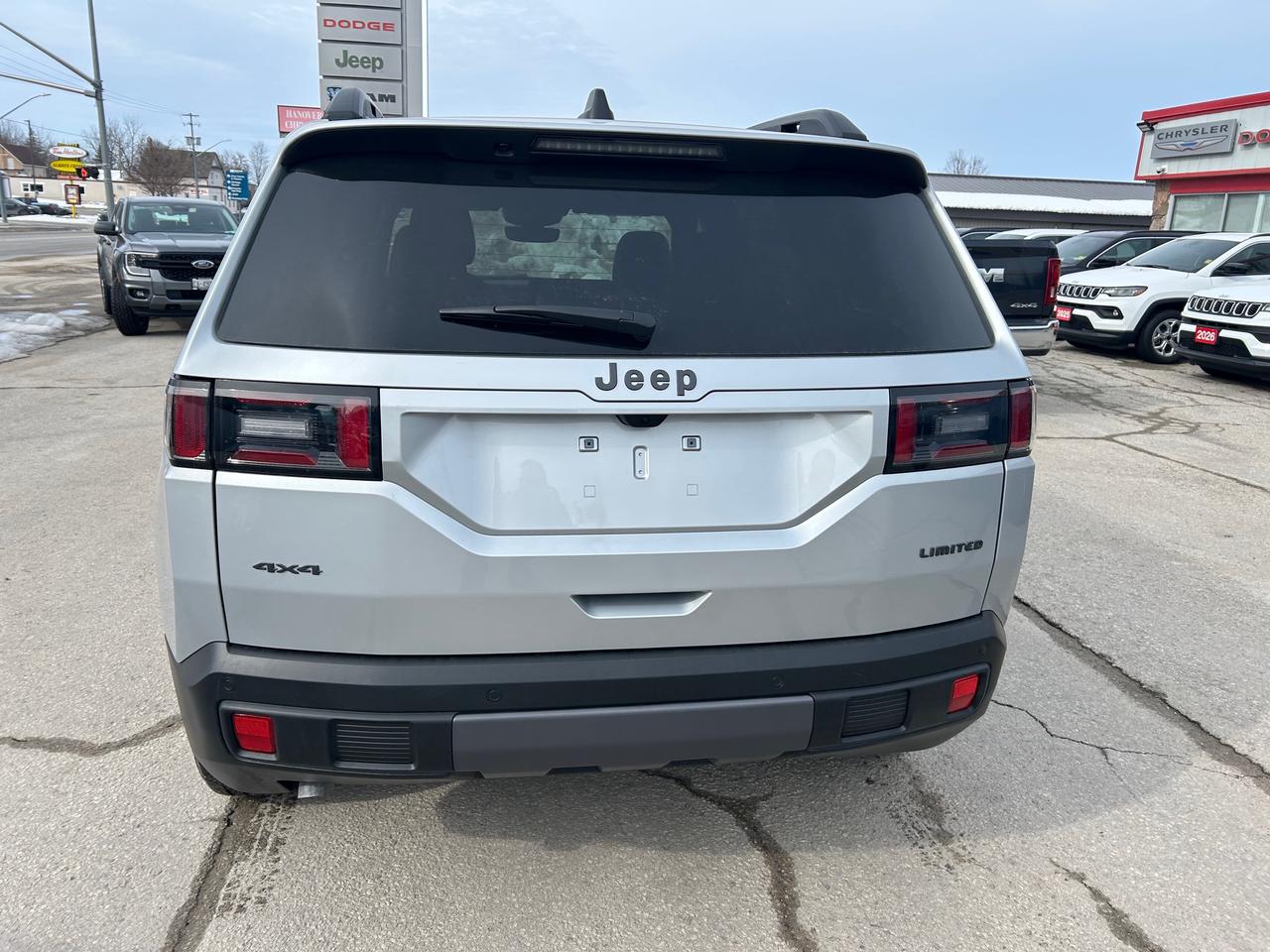 2026 Jeep Cherokee Laredo/Limited 4dr 4x4 Photo