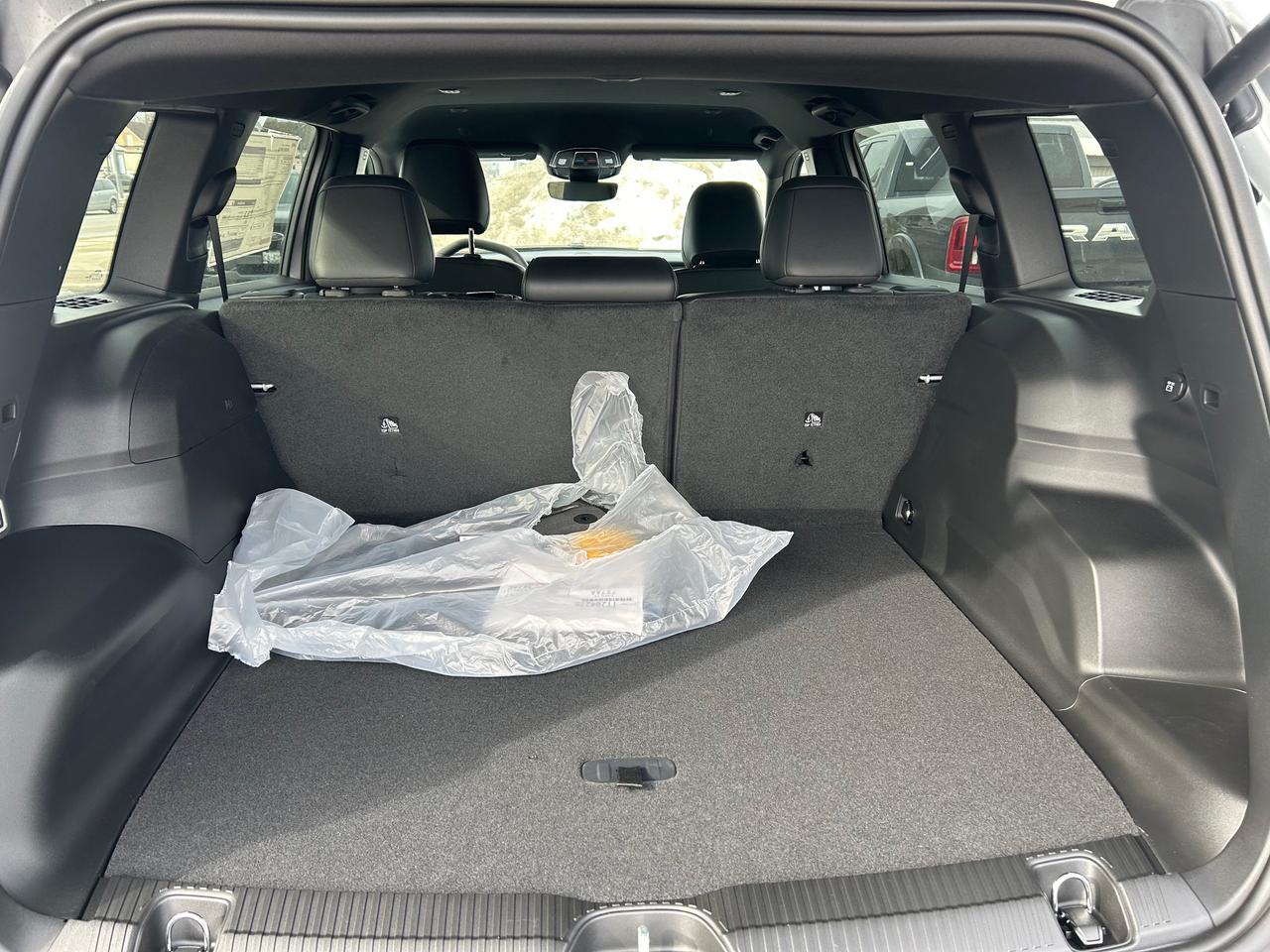 2026 Jeep Cherokee Laredo/Limited 4dr 4x4 Photo