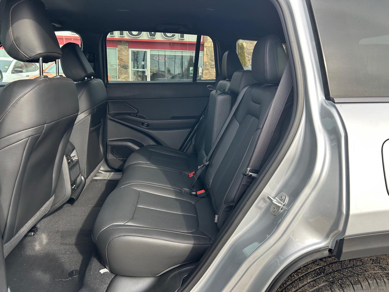 2026 Jeep Cherokee Laredo/Limited 4dr 4x4 Photo