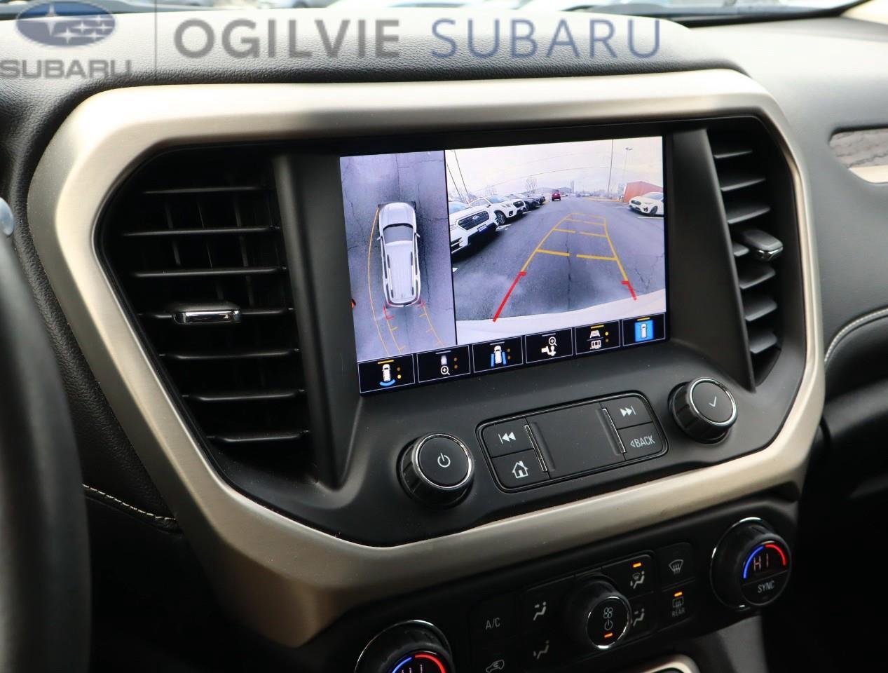 2022 GMC Acadia Denali All-wheel Drive Photo4