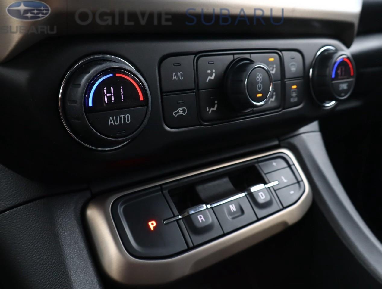 2022 GMC Acadia Denali All-wheel Drive Photo